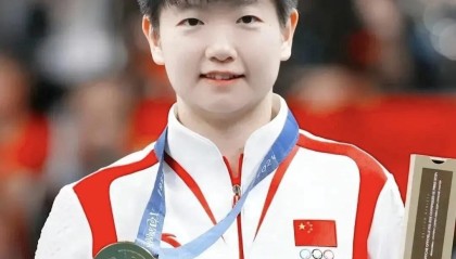 体育赛事高清免费直播-日本记者：孙颖莎在巴黎奥运领奖台上笑容满面 回训练场失声痛哭